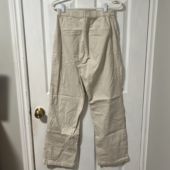 Hollister Pleated Pants - Picture 2 of 3